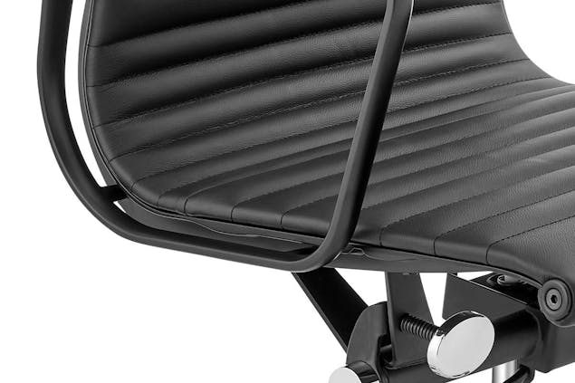 NNEKGStandard Matte Black Aluminium Low Back Office Chair (Black Leather)