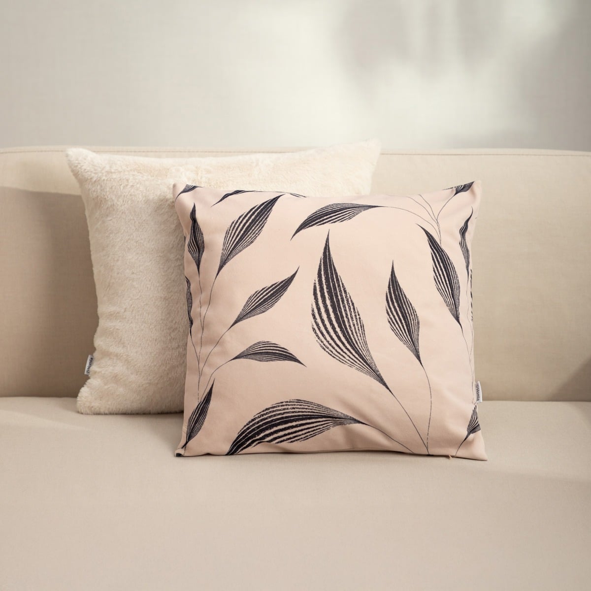 Poszewka EMMA z gęsto tkanego weluru z dekoracyjnym wzorem 45x45cm