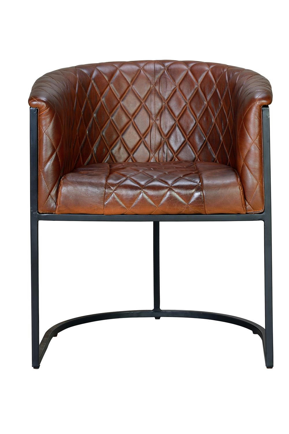 - Chaise en cuir naturel avec pieds en métal