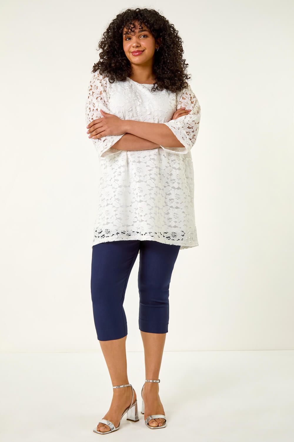 Roman Curve Lace Front Stretch Top