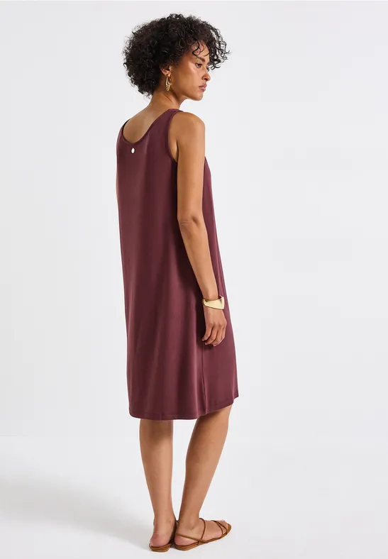 Kleid mit Knotendetail