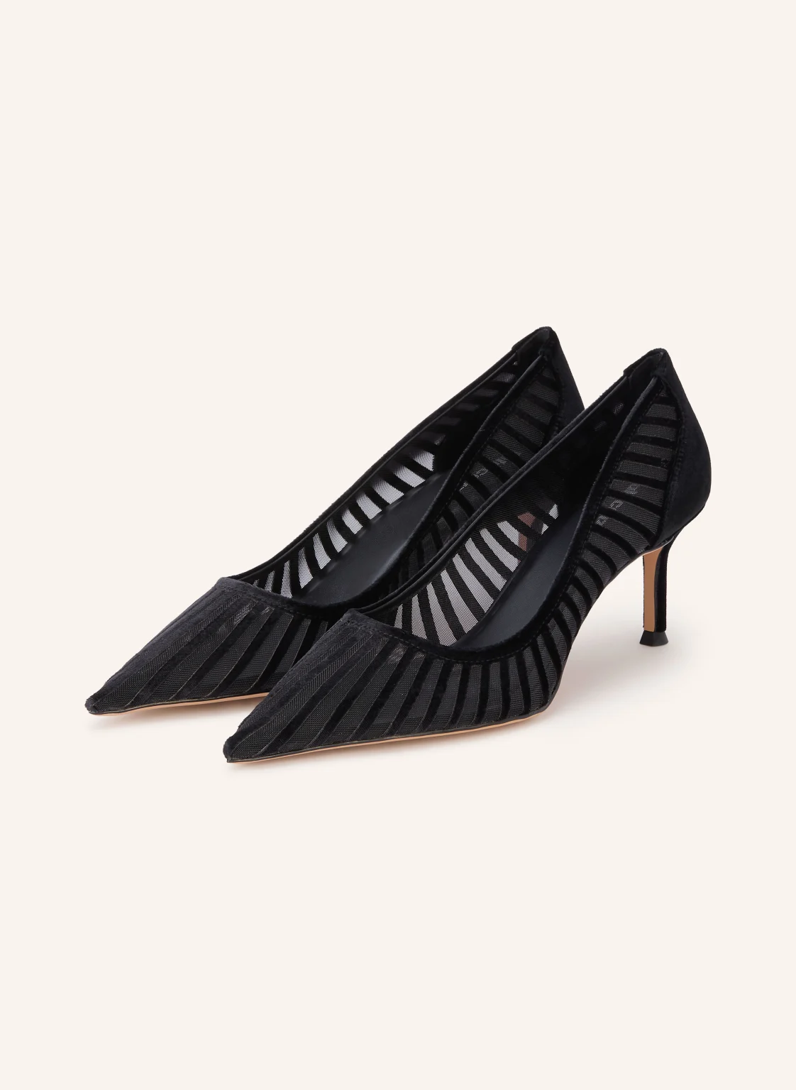 Lola Cruz Pumps