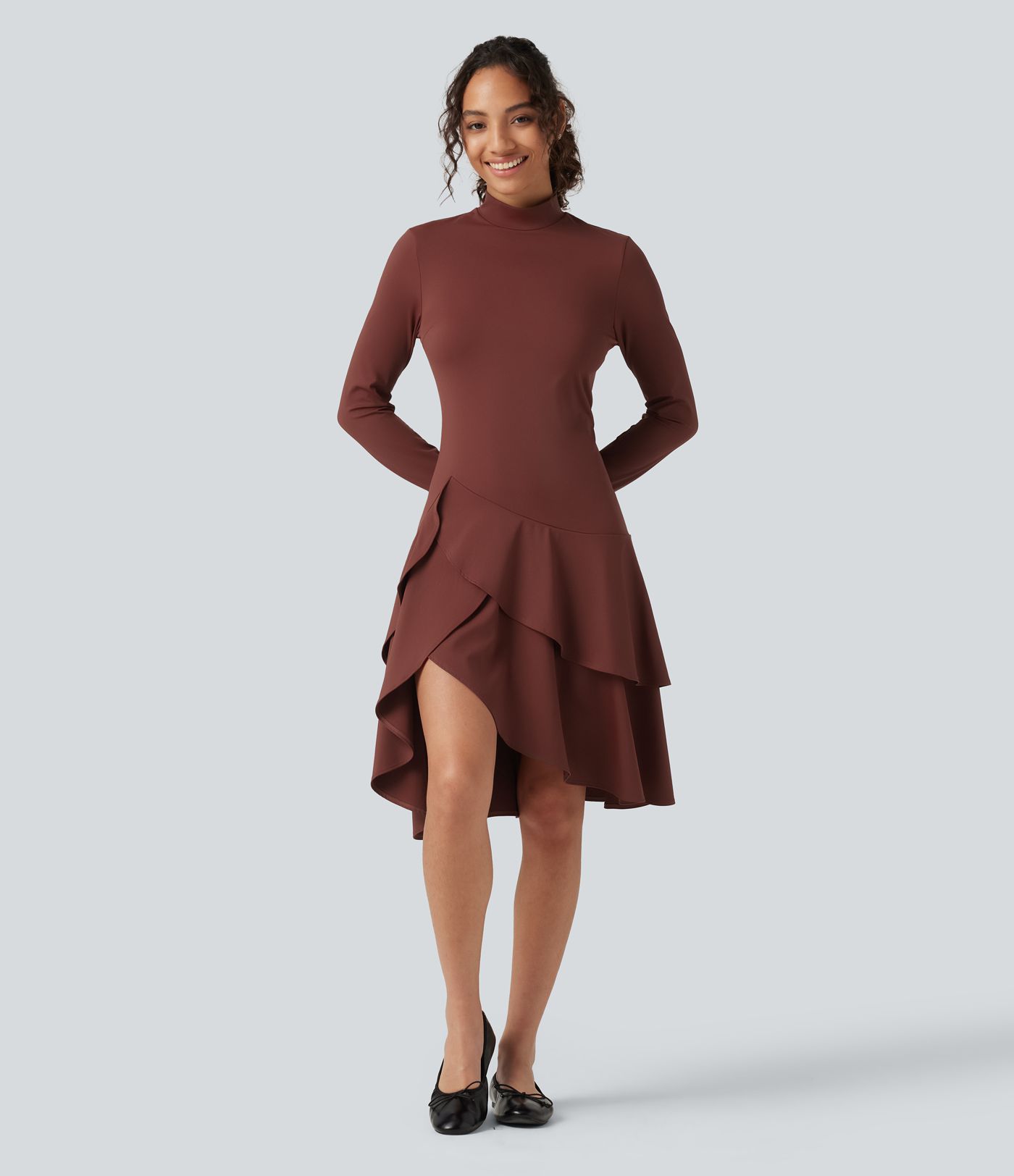 Robe midi SoftlyZero™ Airy effet frais InstantCool à col montant, manches longues et volants superposés
