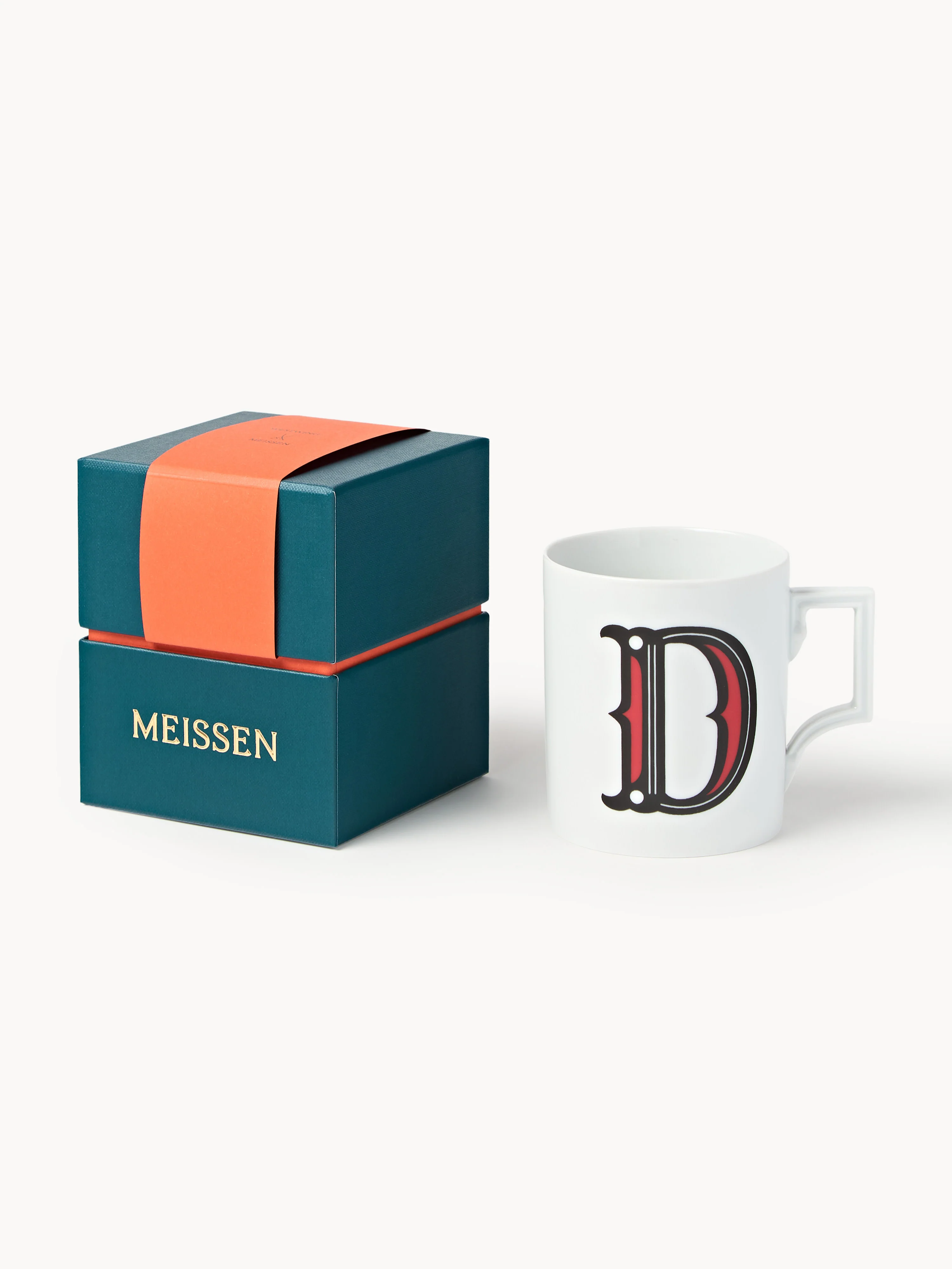 Westwing x MEISSEN, Handgefertigte Tasse Initials mit Dekor-Motiv
