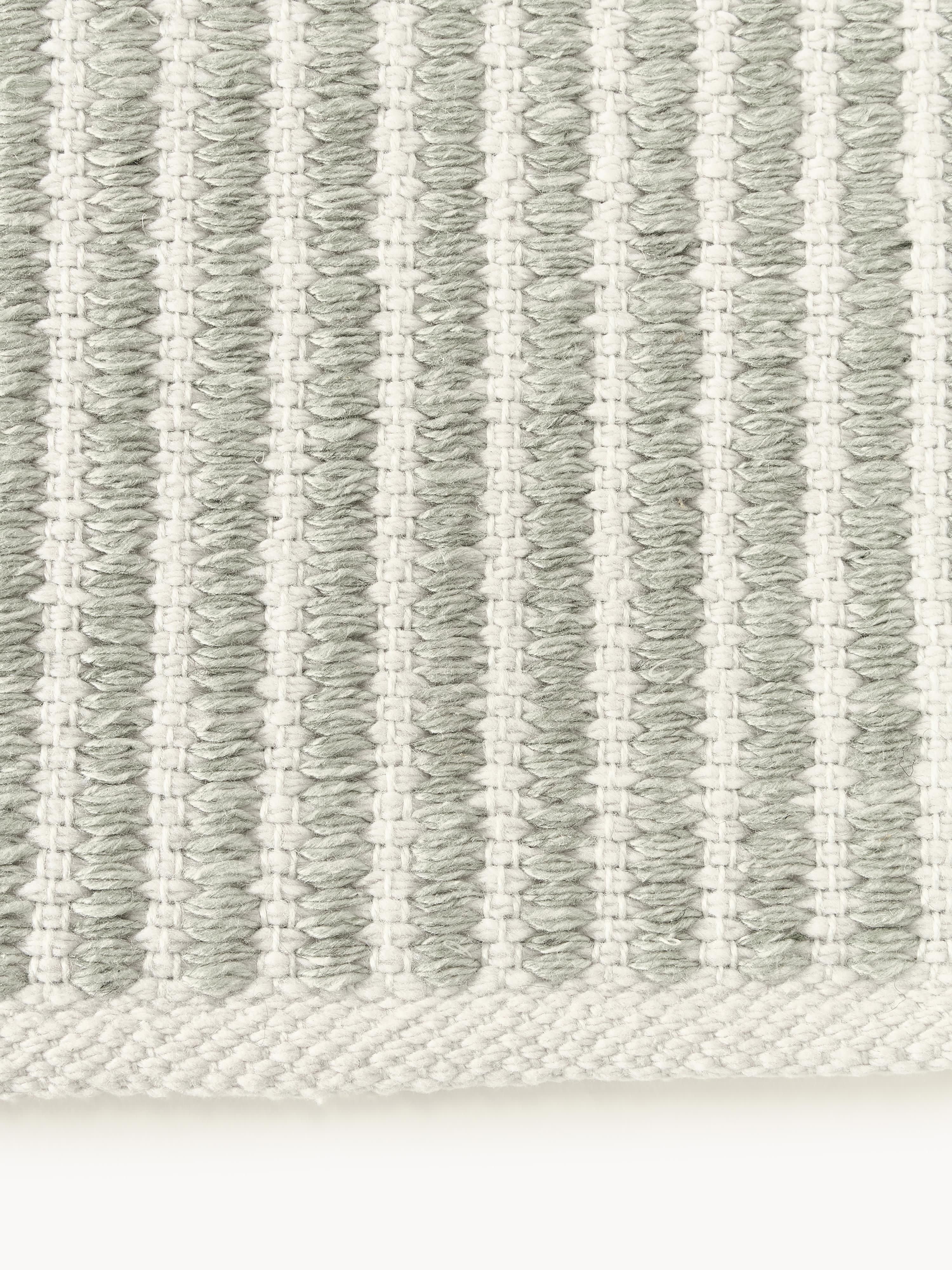 Gestreifter Outdoor-Teppich Turner, handgewebt