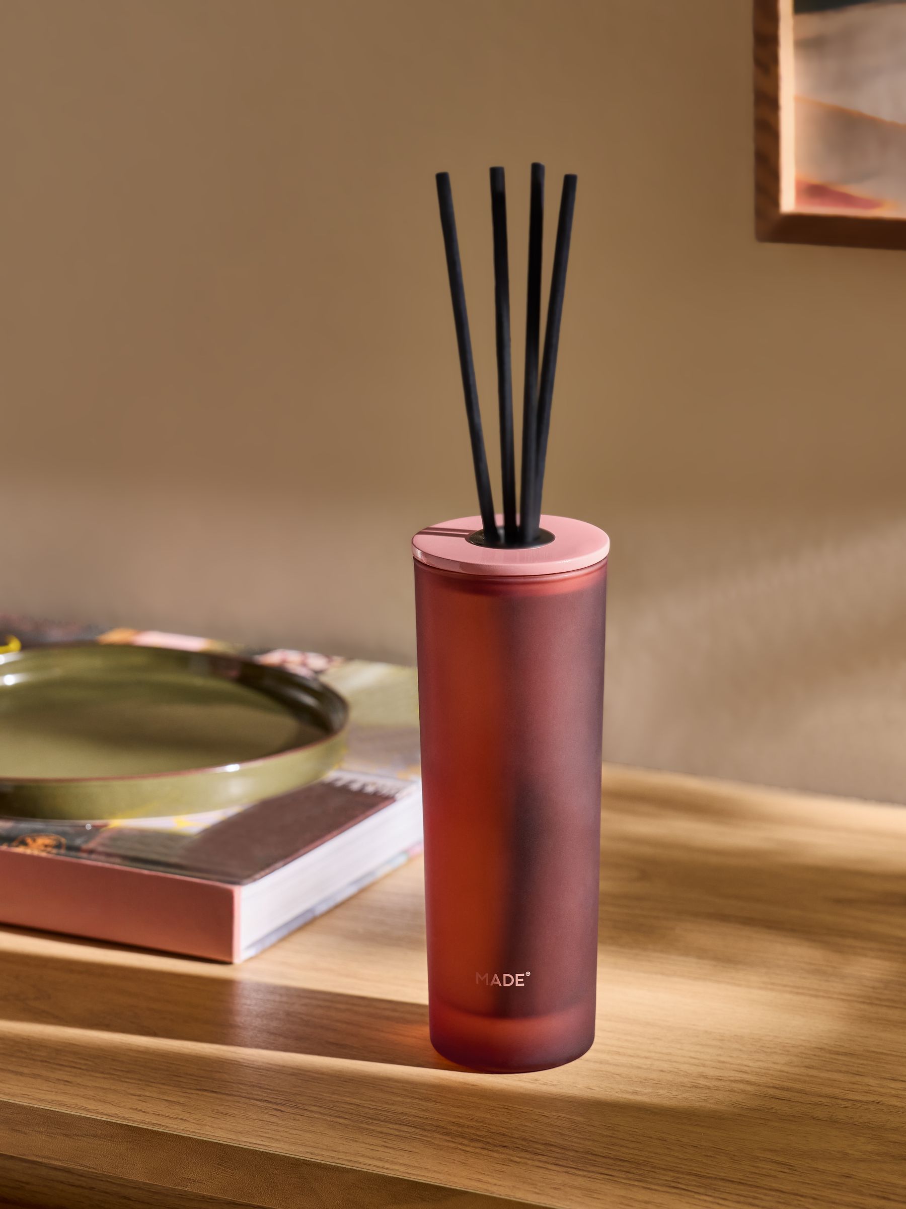 200ml Fragranced Reed Diffuser in Vetiver and Cedarwood