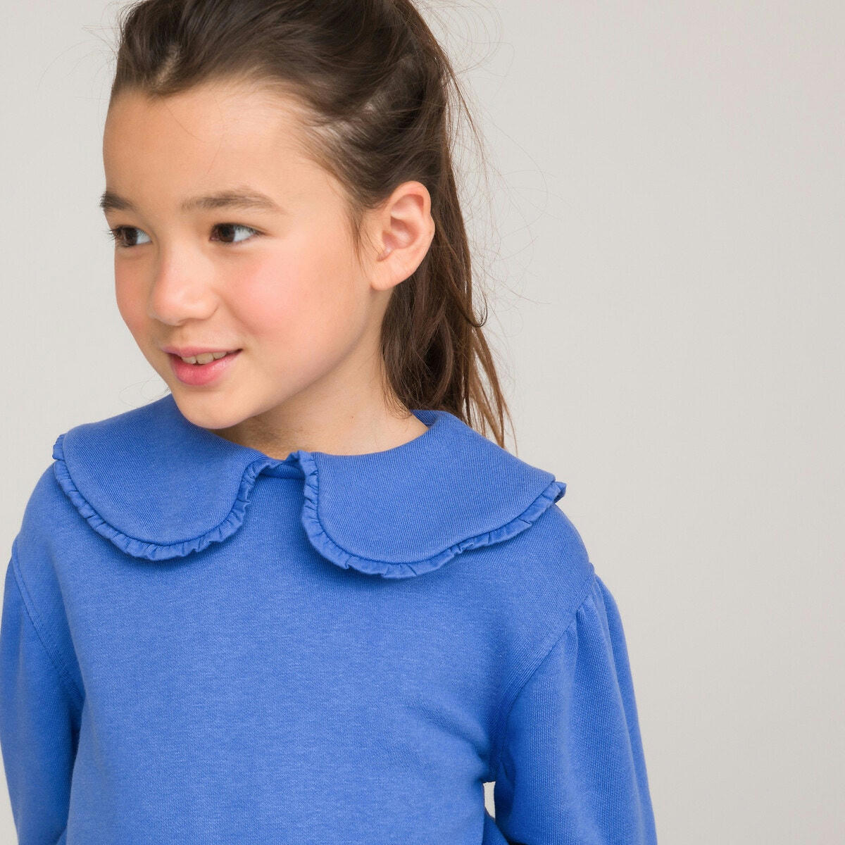 Robe droite, col claudine en molleton