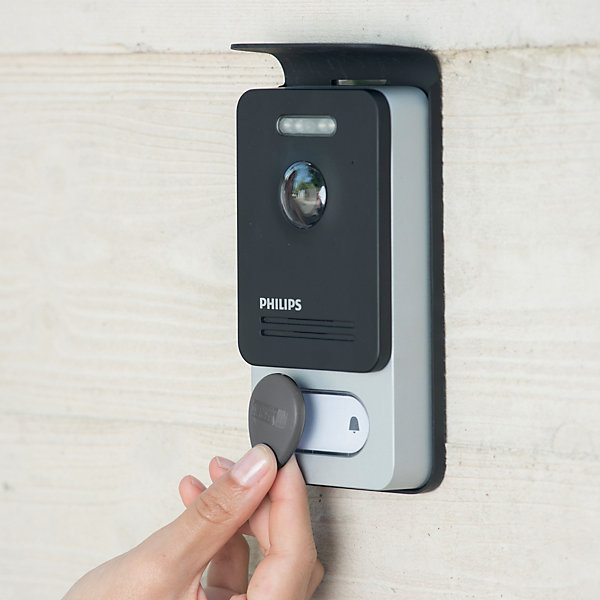 Kit Caméra intérieure motorisée et connectée WelcomeEye View   Visiophone filaire connecté WelcomeEye Connect 2 - Philips