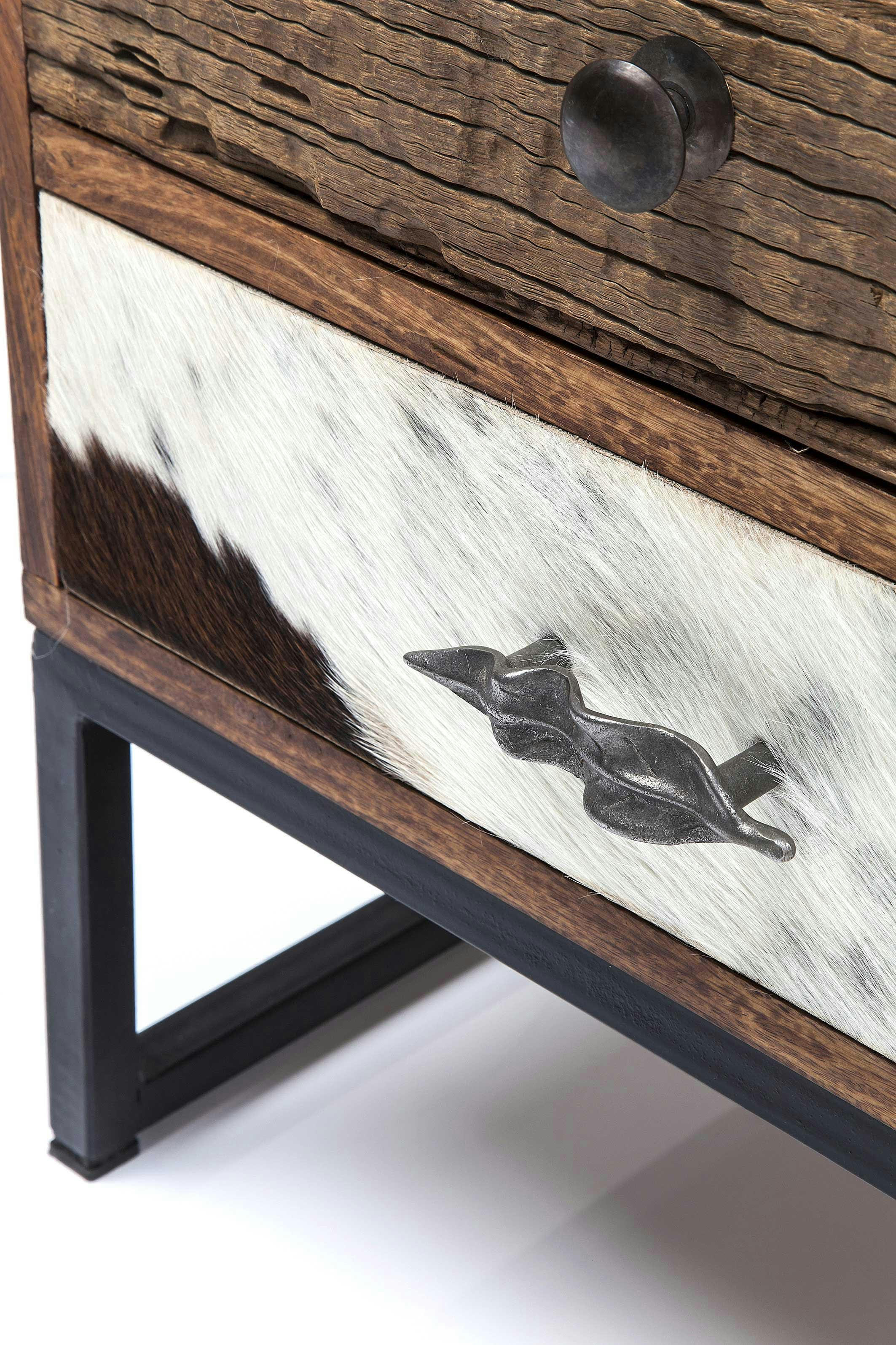 RODEO - Meuble TV 3 tiroirs 1 porte en bois massif et peau de vache