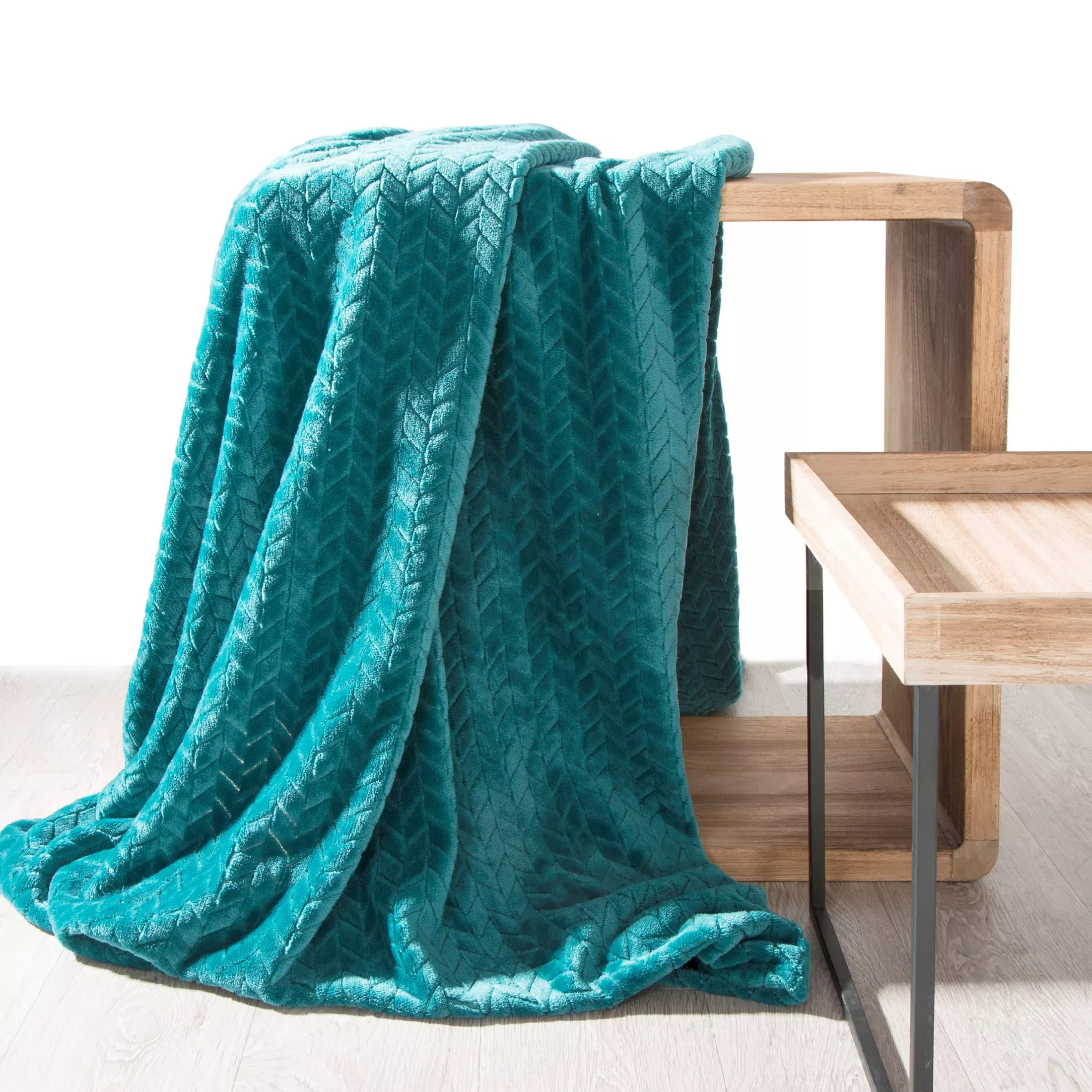 Koc 220x200 cm ciemnoturkusowy miękki w dotyku z wytłaczanym wzorem CINDY Design 91