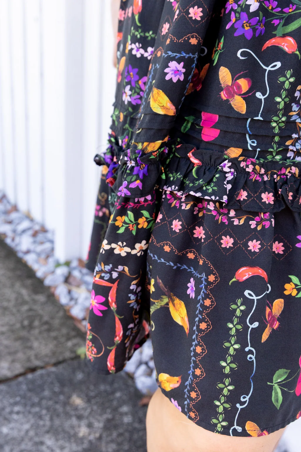 Lisa Dress in Sweet Bee