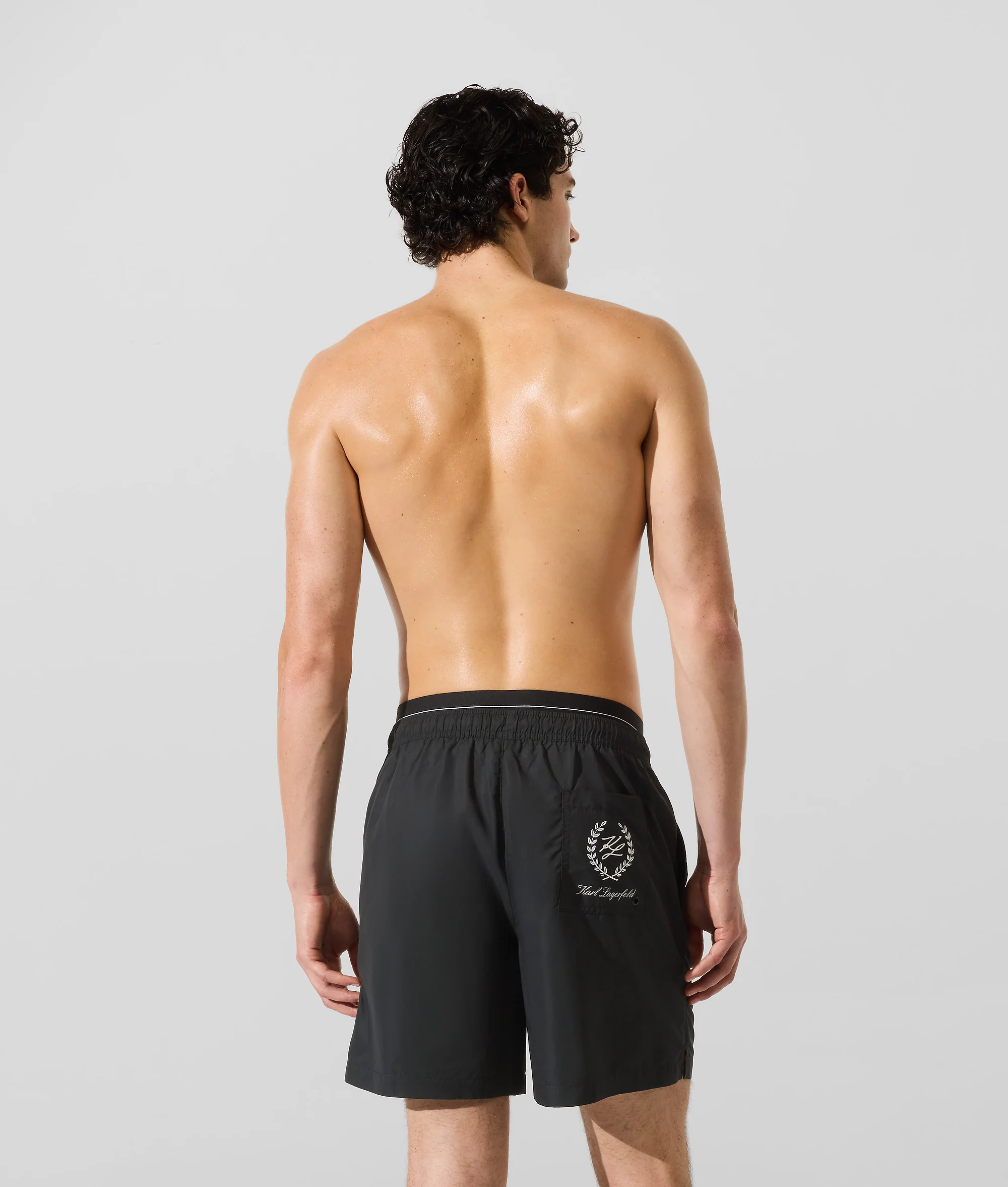 Short de bain de longueur moyenne avec double élastique à la taille