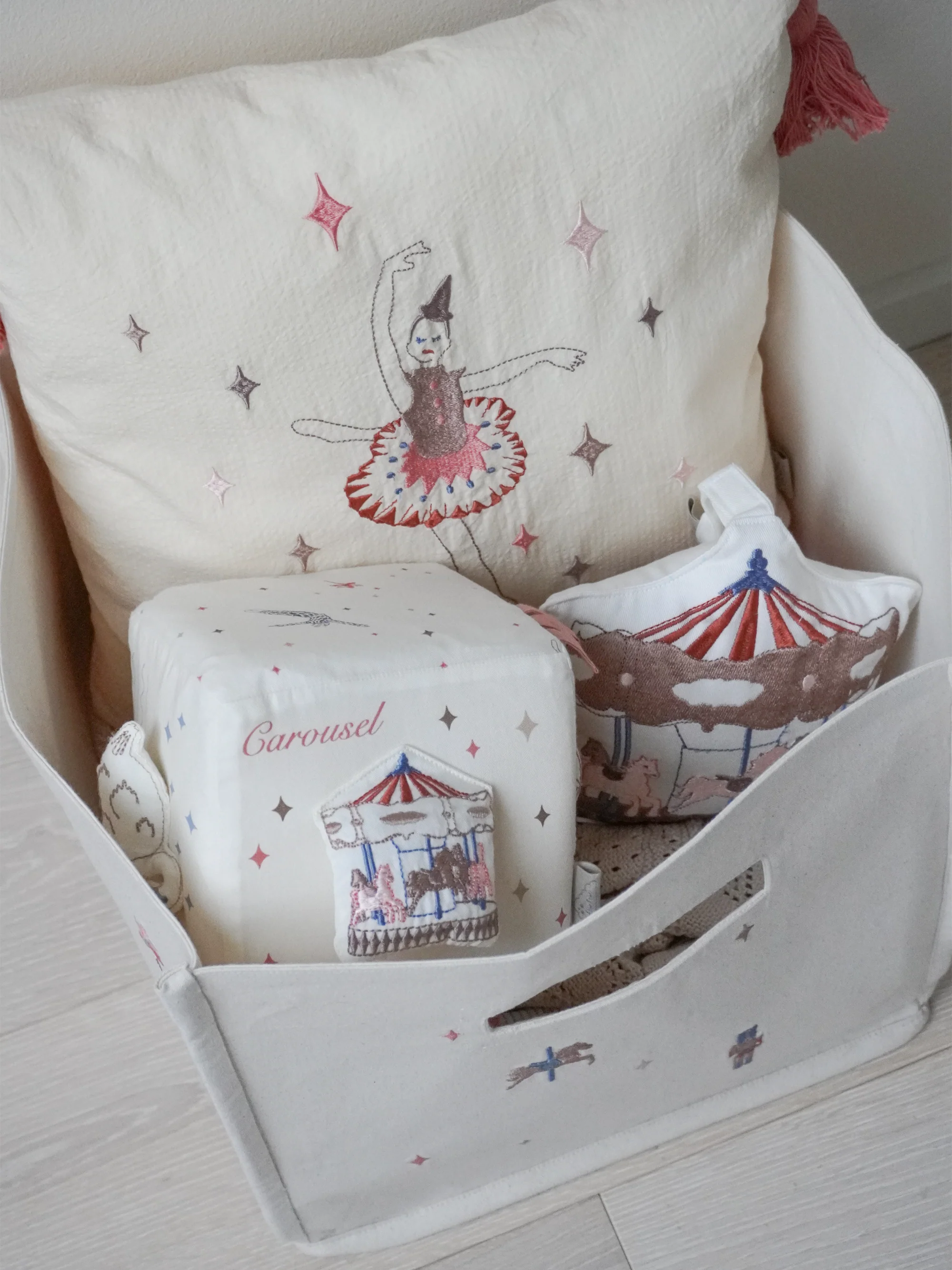 Aktivitätswürfel Carousel aus Baumwolle
