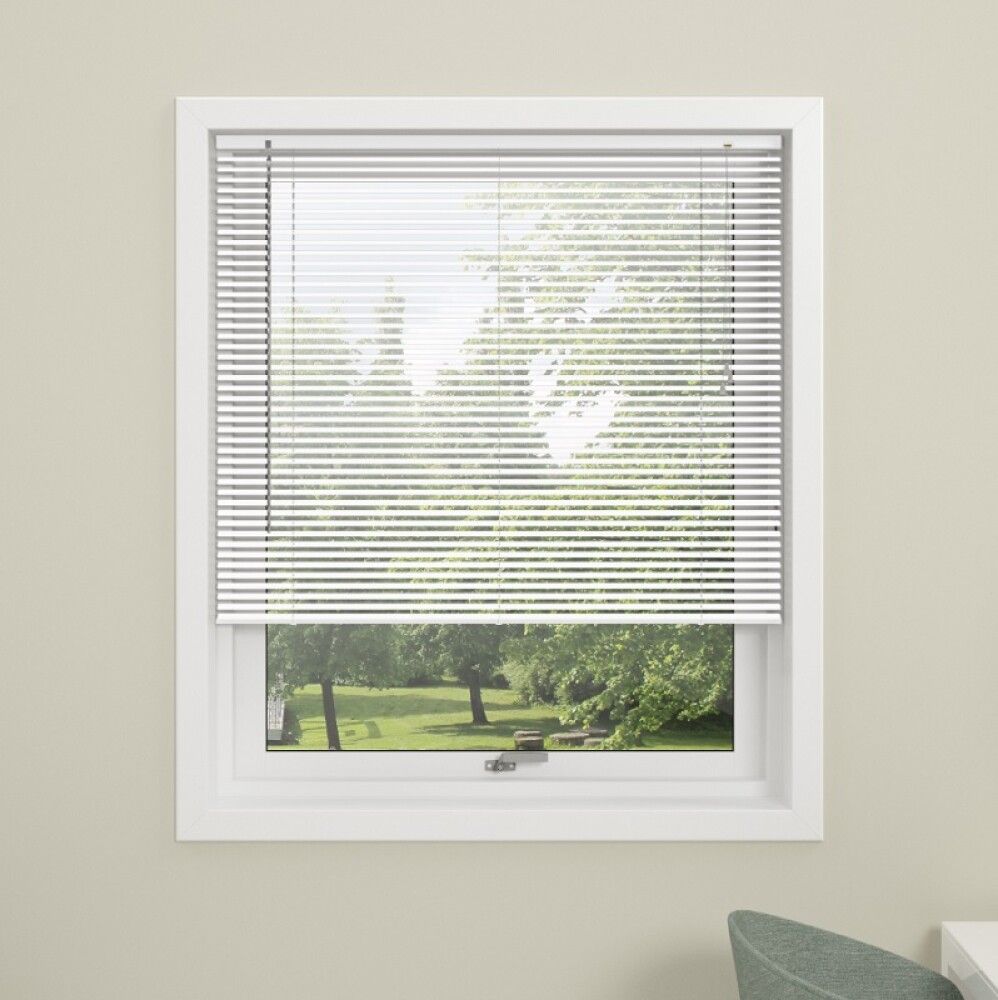 PERSIENNE DEBEL TWIST ALUMINIUM 40X220CM HVIT