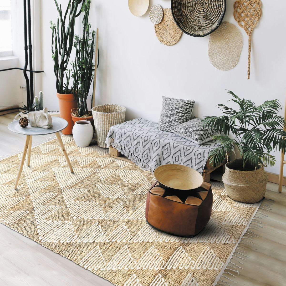 PRIMI - Tapis chanvre motifs triangles en laine épaisse naturel 120x170