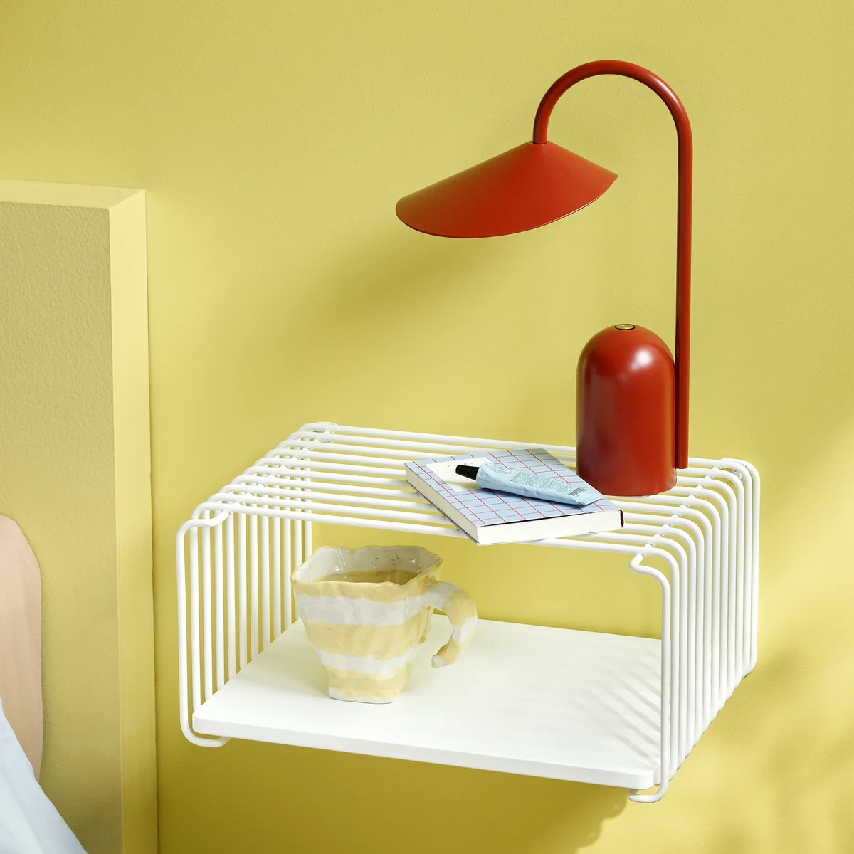 Montana - Panton Wire Half Height Regal