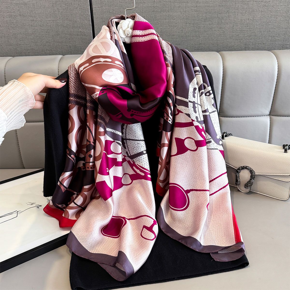 PEACH ACCESSORIES Magenta Wine Geometric Print Satin Feel Scarf