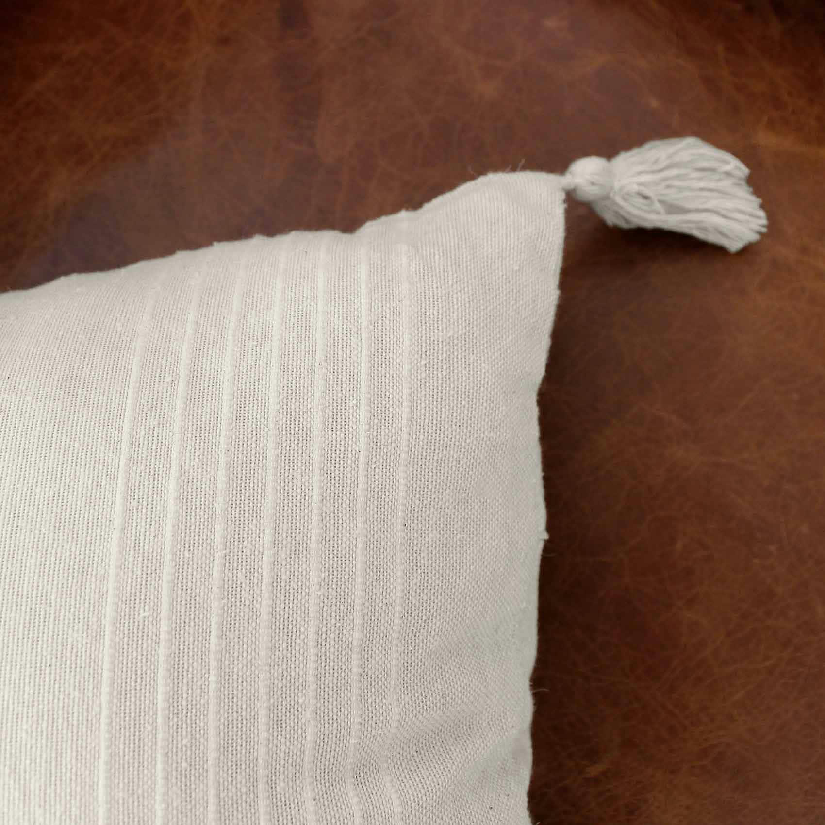 - Coussin déhoussable en coton recyclé naturel 