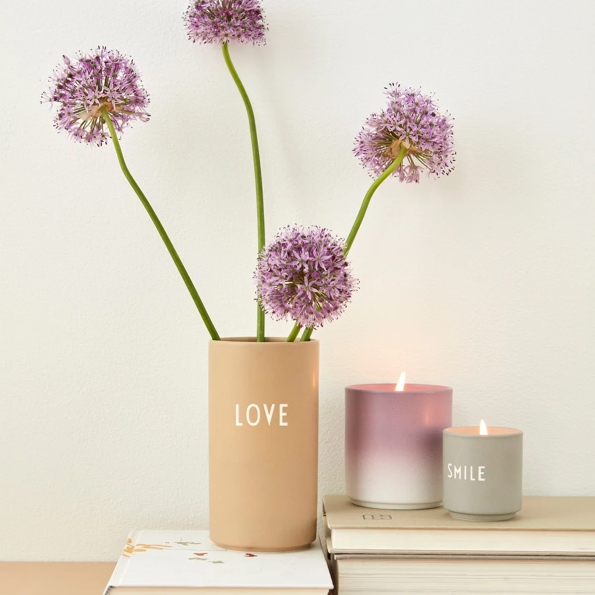 Design Letters - AJ Favourite Porzellan Vase