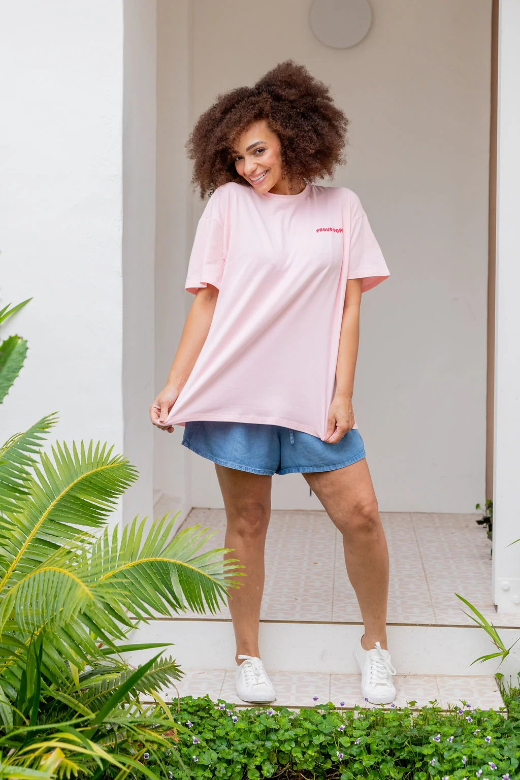 Good Vibes Tee in Pink