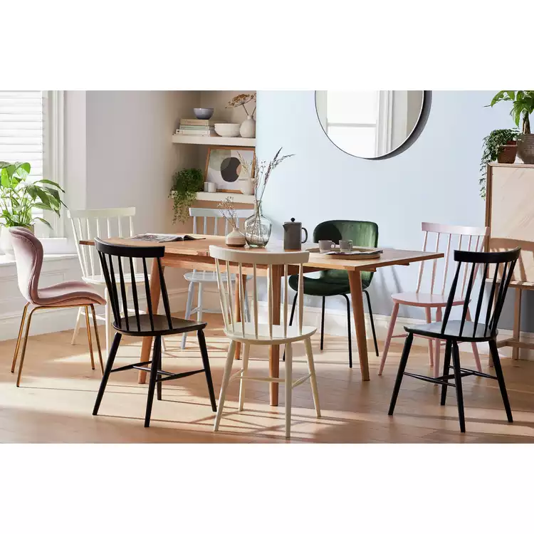 Habitat Lincoln Oak Veneer? 4 - 8 Seater Dining Table