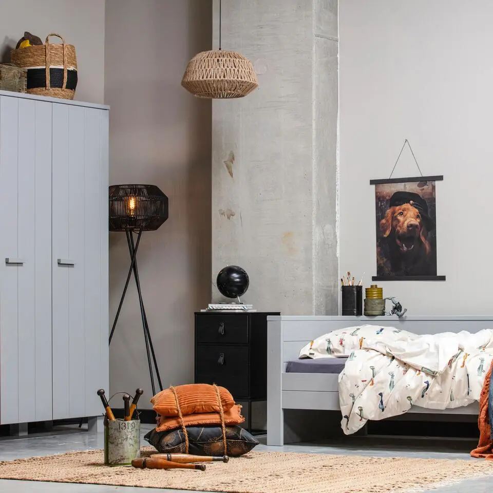 WOOOD Zola Nachtkastje Incl. Lade En Deur - Grenen - Zwart - 74x40x35