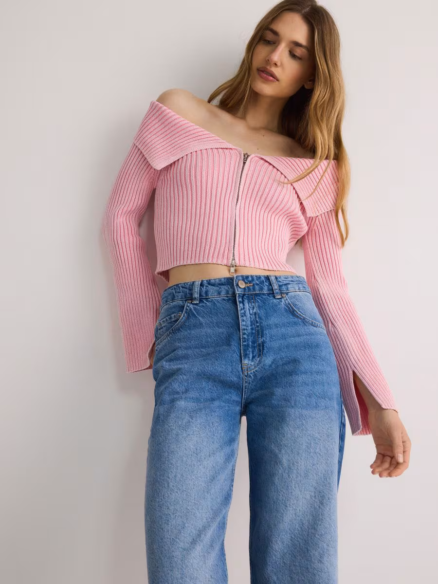 Cropped Jumper With Collar