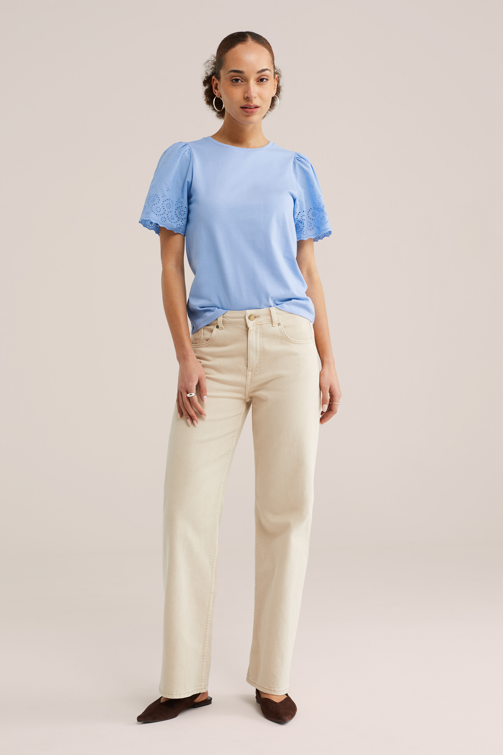 Dames T-shirt met embroideries