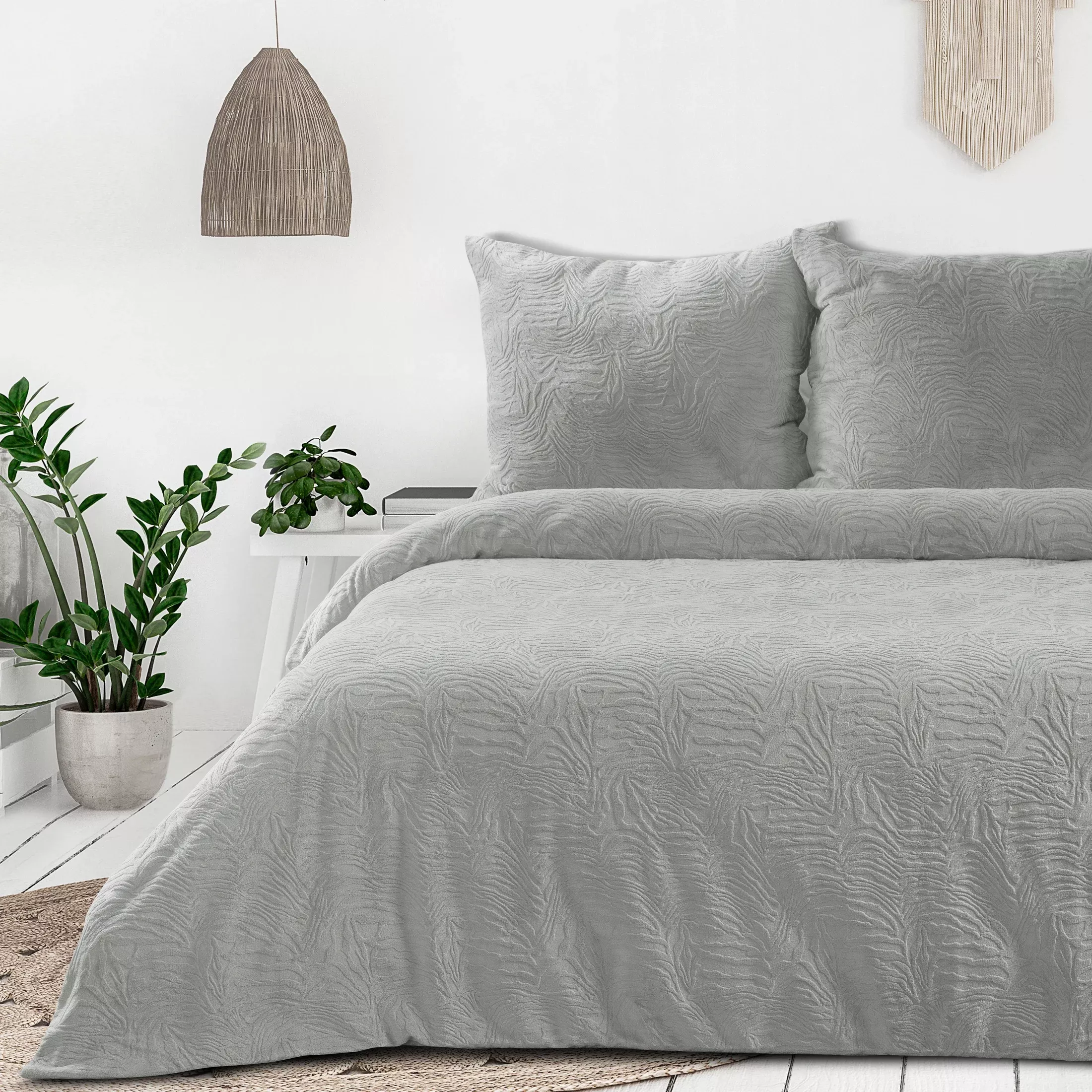 Pościel welwetowa 220x200 cm komplet 3 częściowy kolor srebrny z wytłaczanym wzorem FLANO