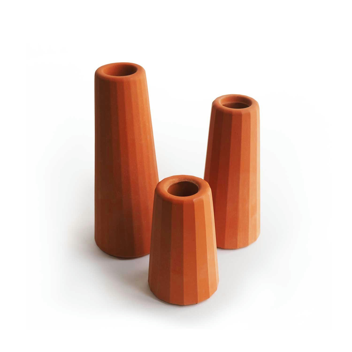 FACETTE - Trio de vases soliflores en béton terracotta