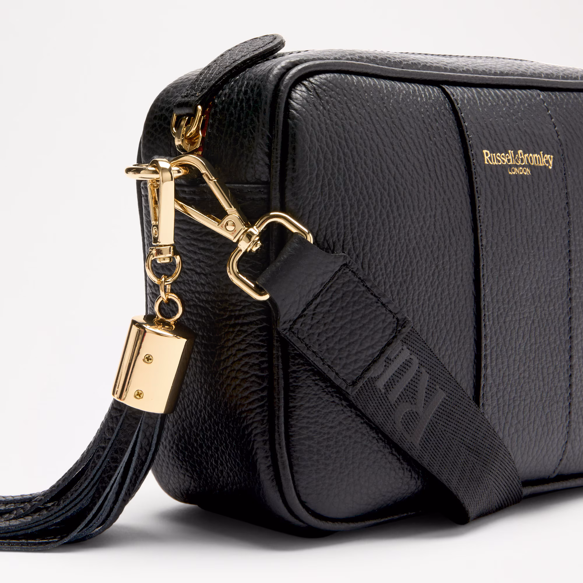 Robin<br>Sports Strap Camera Bag