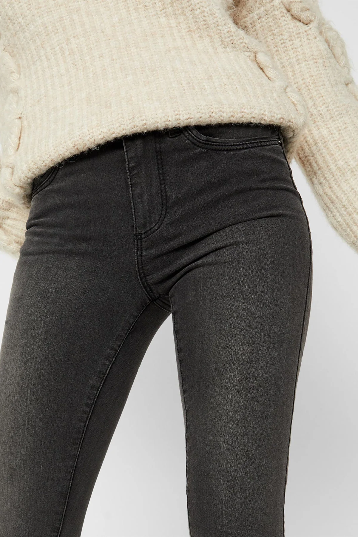 Tanya Jeans in Grey 30