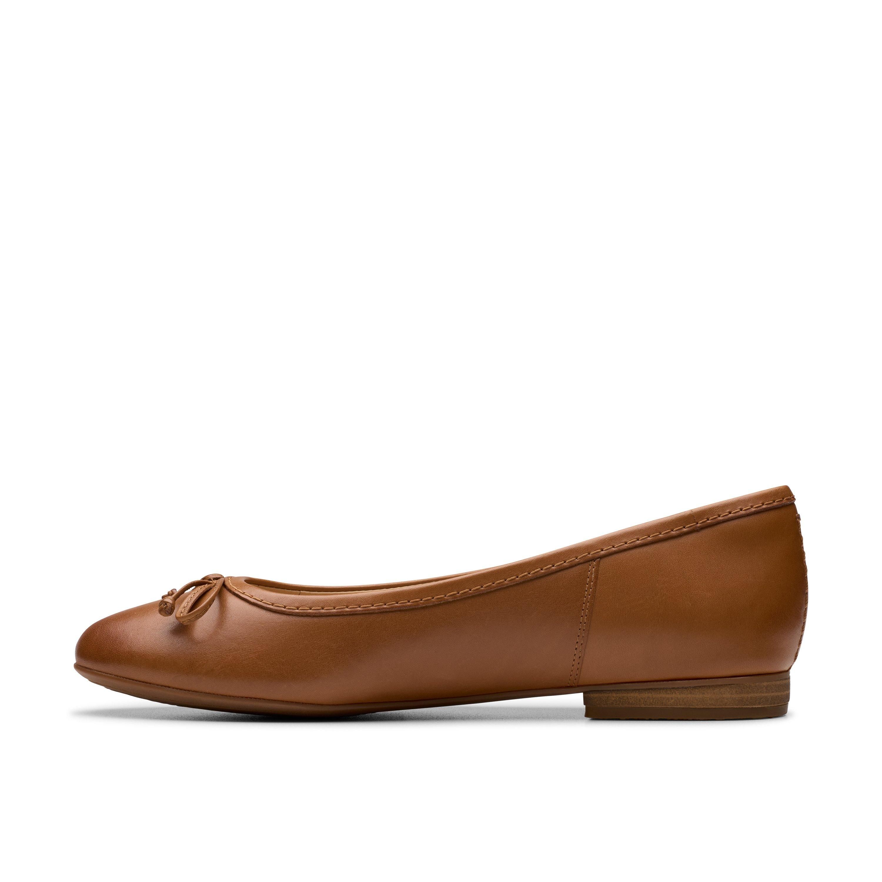 Clarks Fawna Lily Tan Leather Ballerina