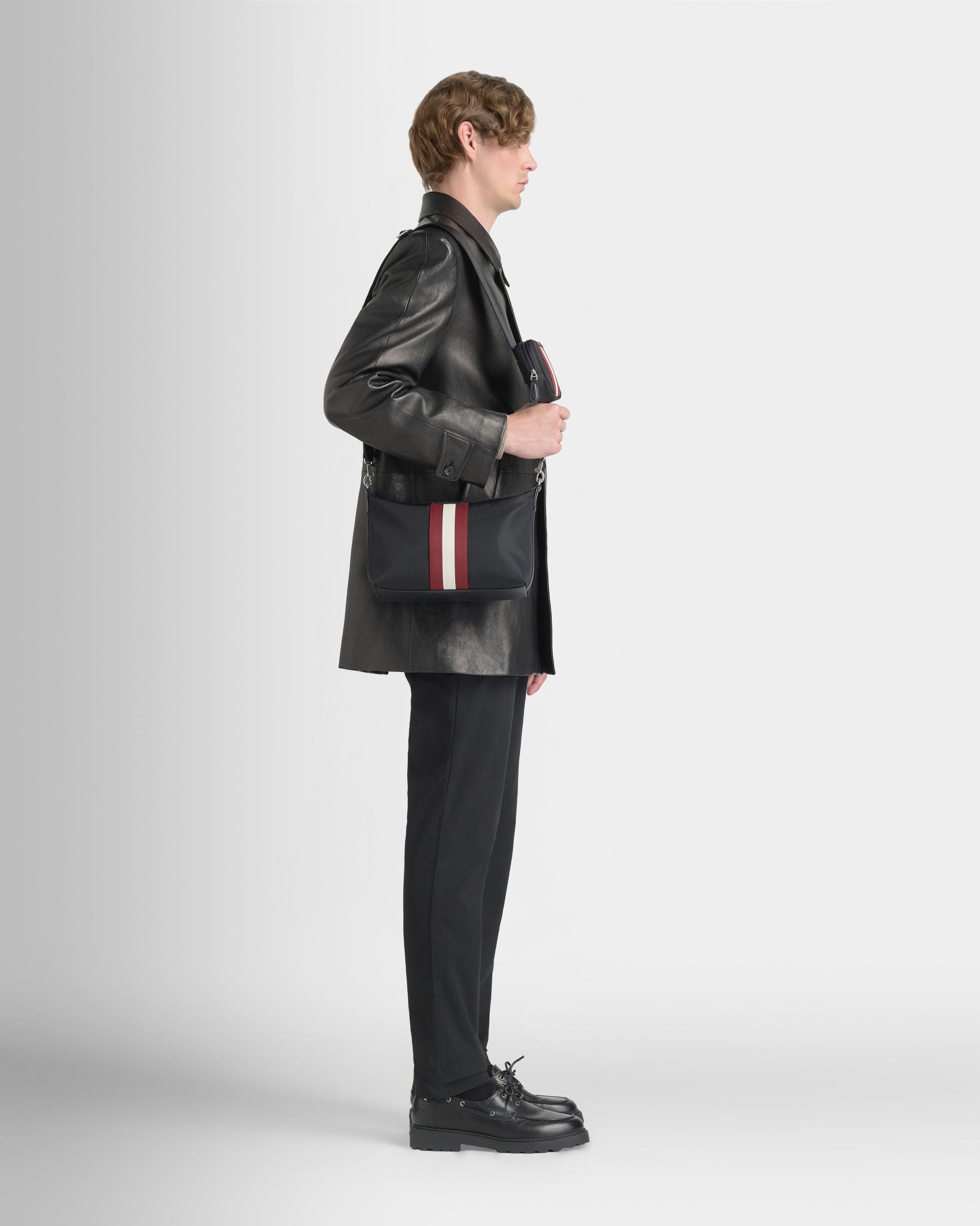 Code Umhängetasche Aus Schwarzem Nylon