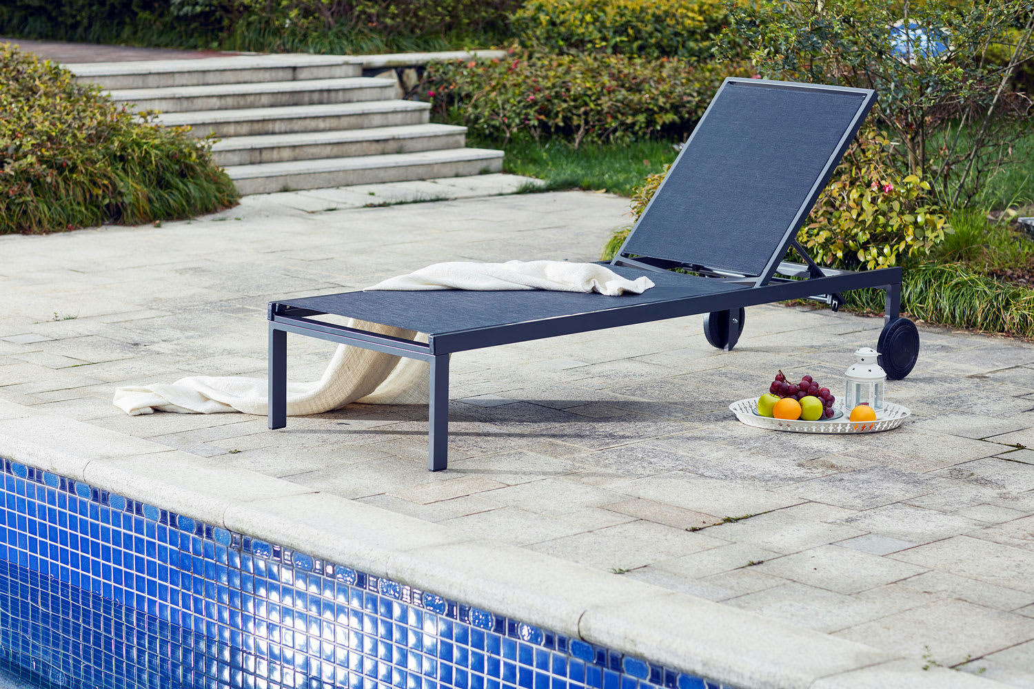 CUBA - Lot de 2 transats inclinables avec roulettes en aluminium noir