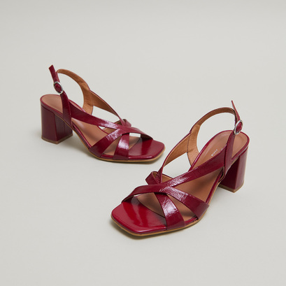 Sandales à talonsen cuir brillant rouge carmin | VANITY