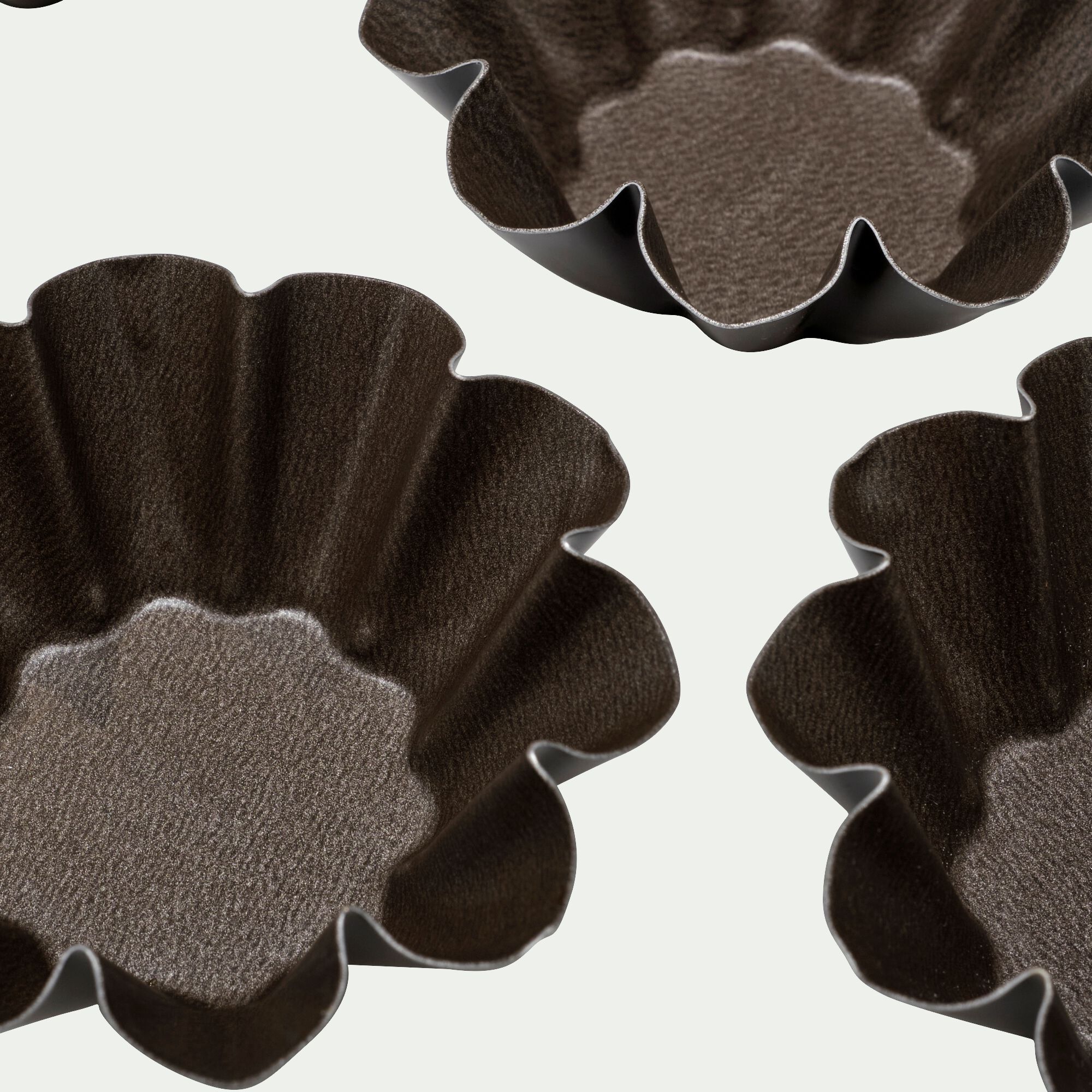 GOBEL - Lot de 6 moules à briochette en acier D8cm - marron