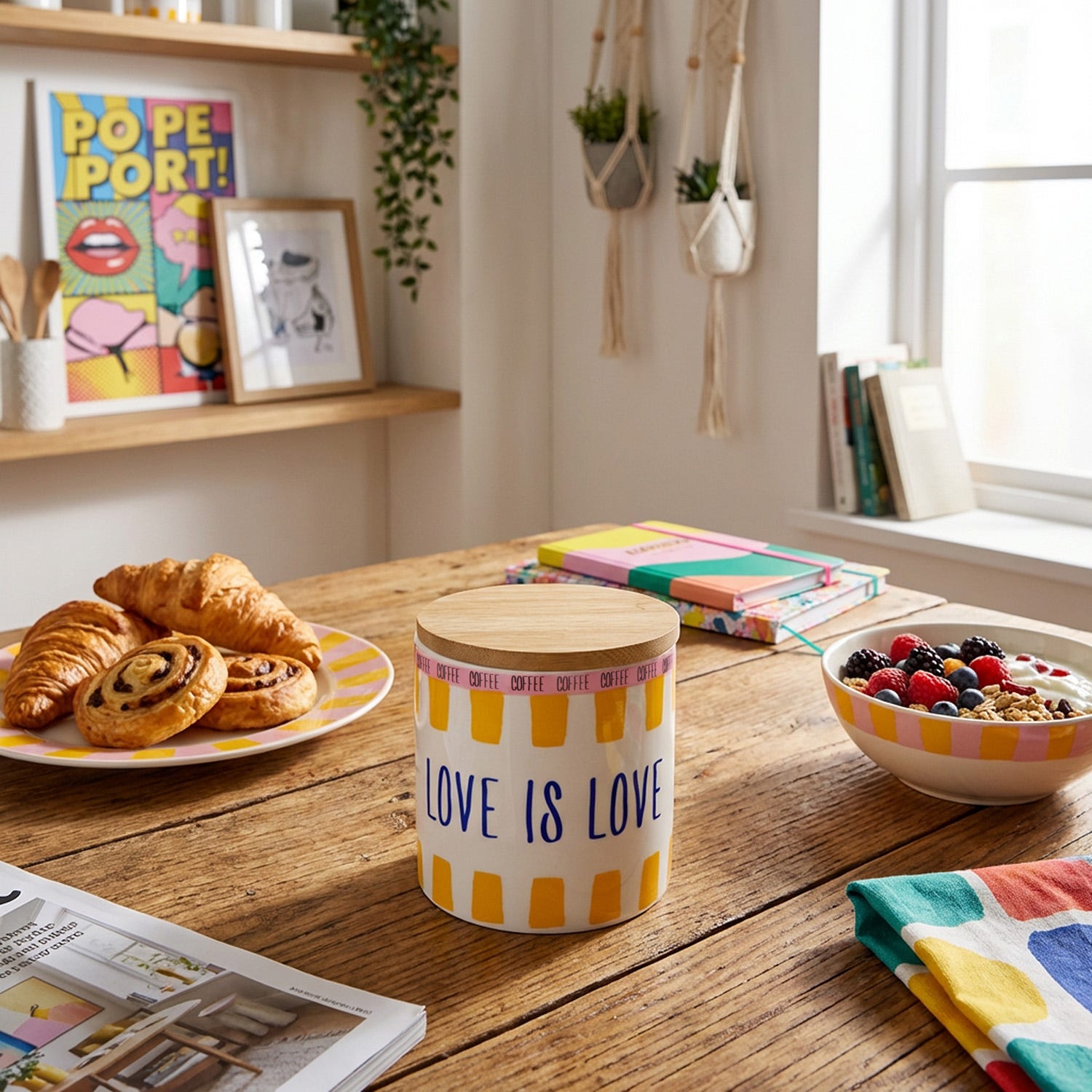 Barattolo ceramica e bambù Love is love Color Bloom