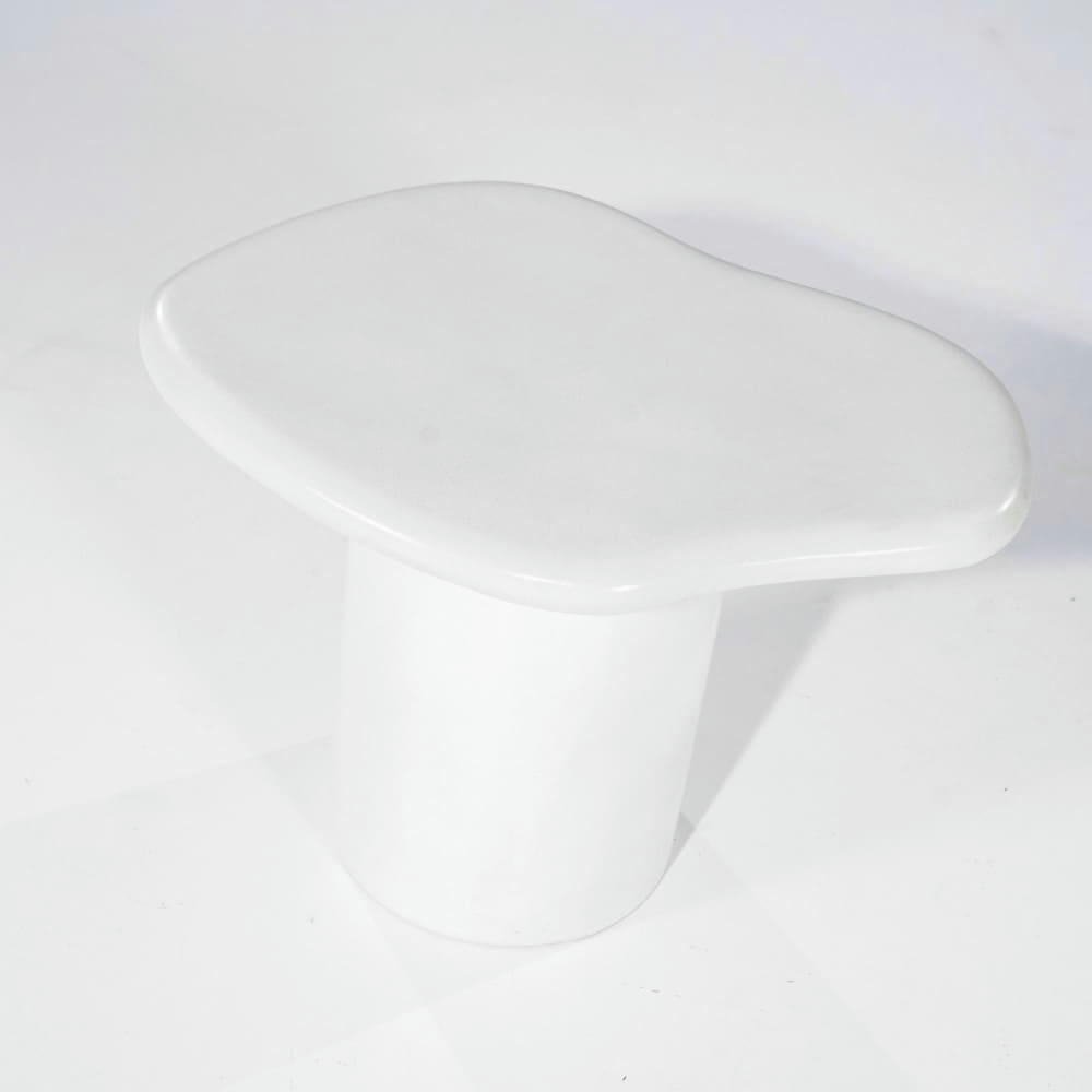 SEKI - Table d'appoint organique blanc