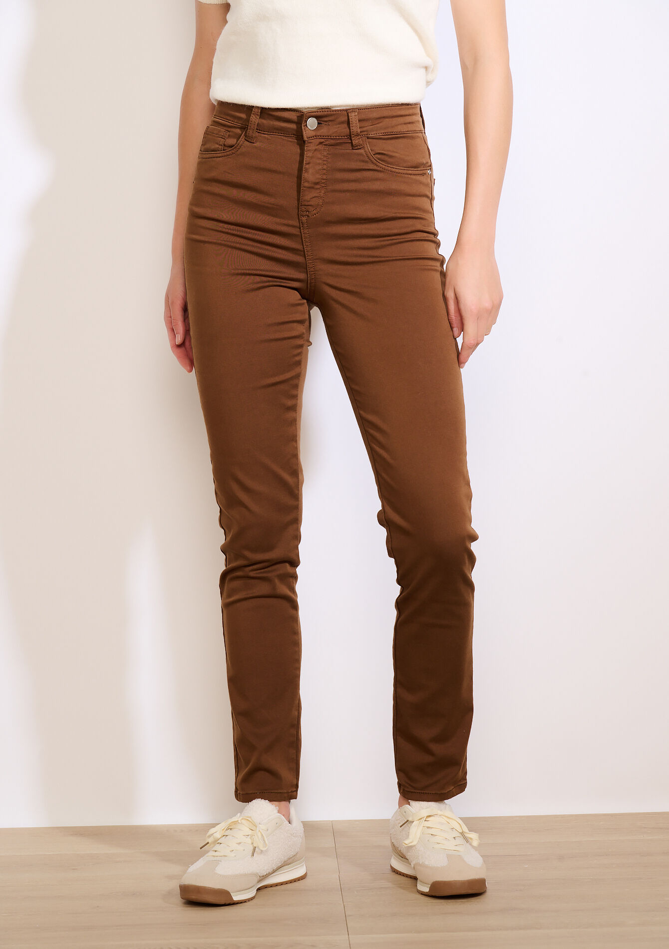 Slim fit broek met hoge taille