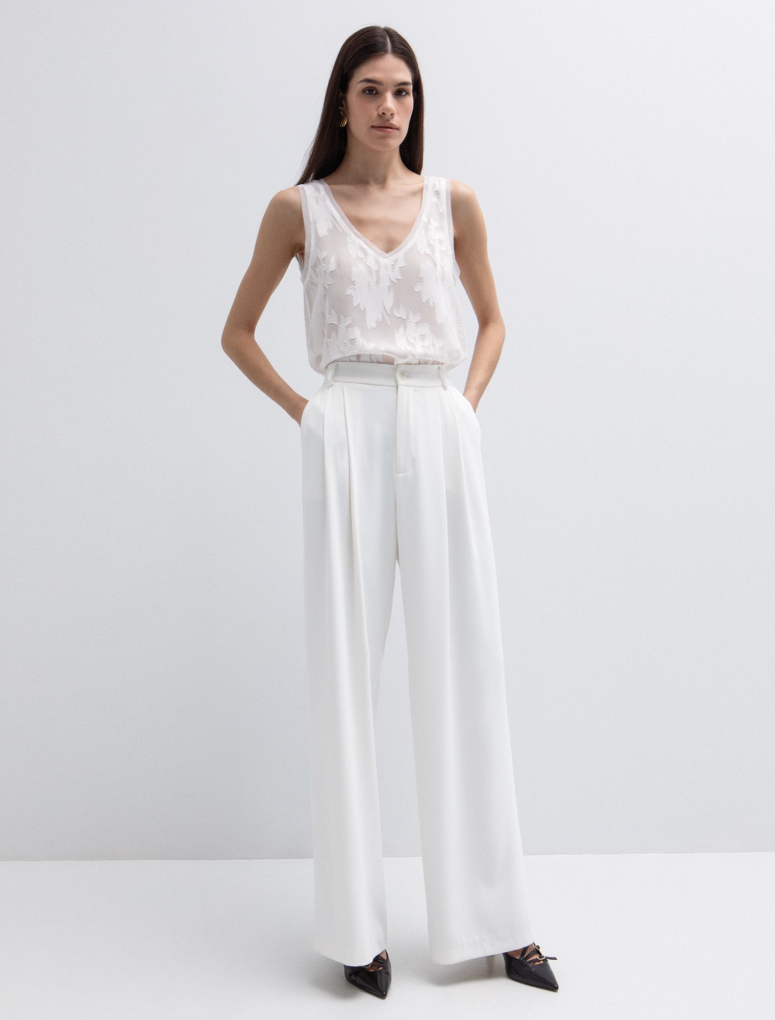 Top με ανάγλυφο pattern