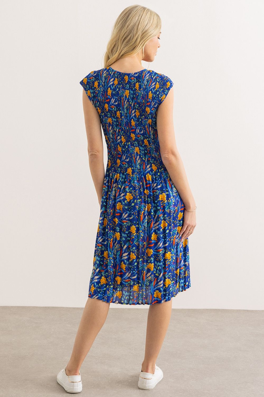 Klass. Garden Print Pleated Dress
