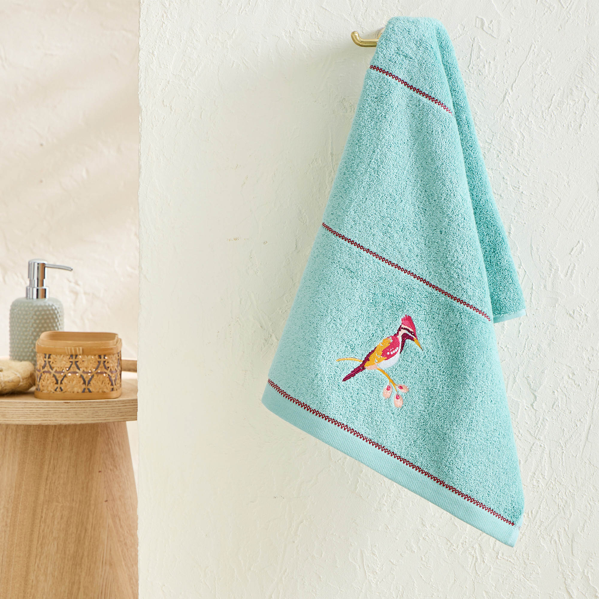 Serviette de bain brodéeEn chantant