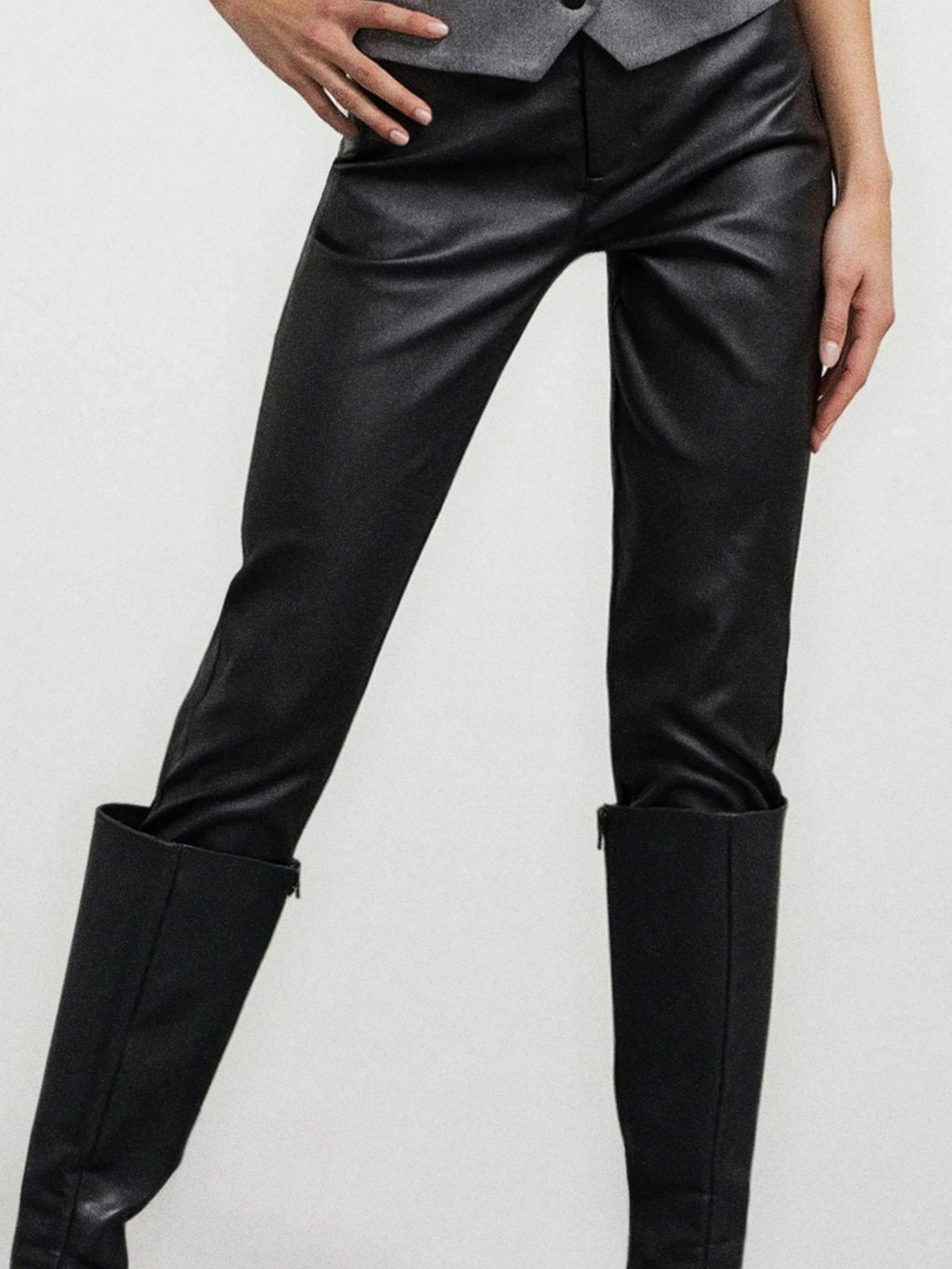 Woskowane spodnie skinny