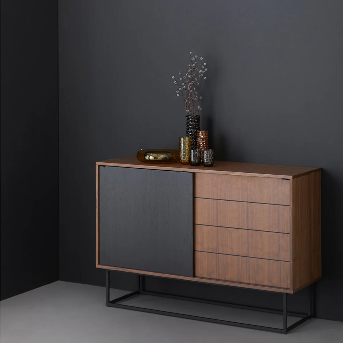 Woud - Virka Sideboard high, Eiche schwarz / geseift