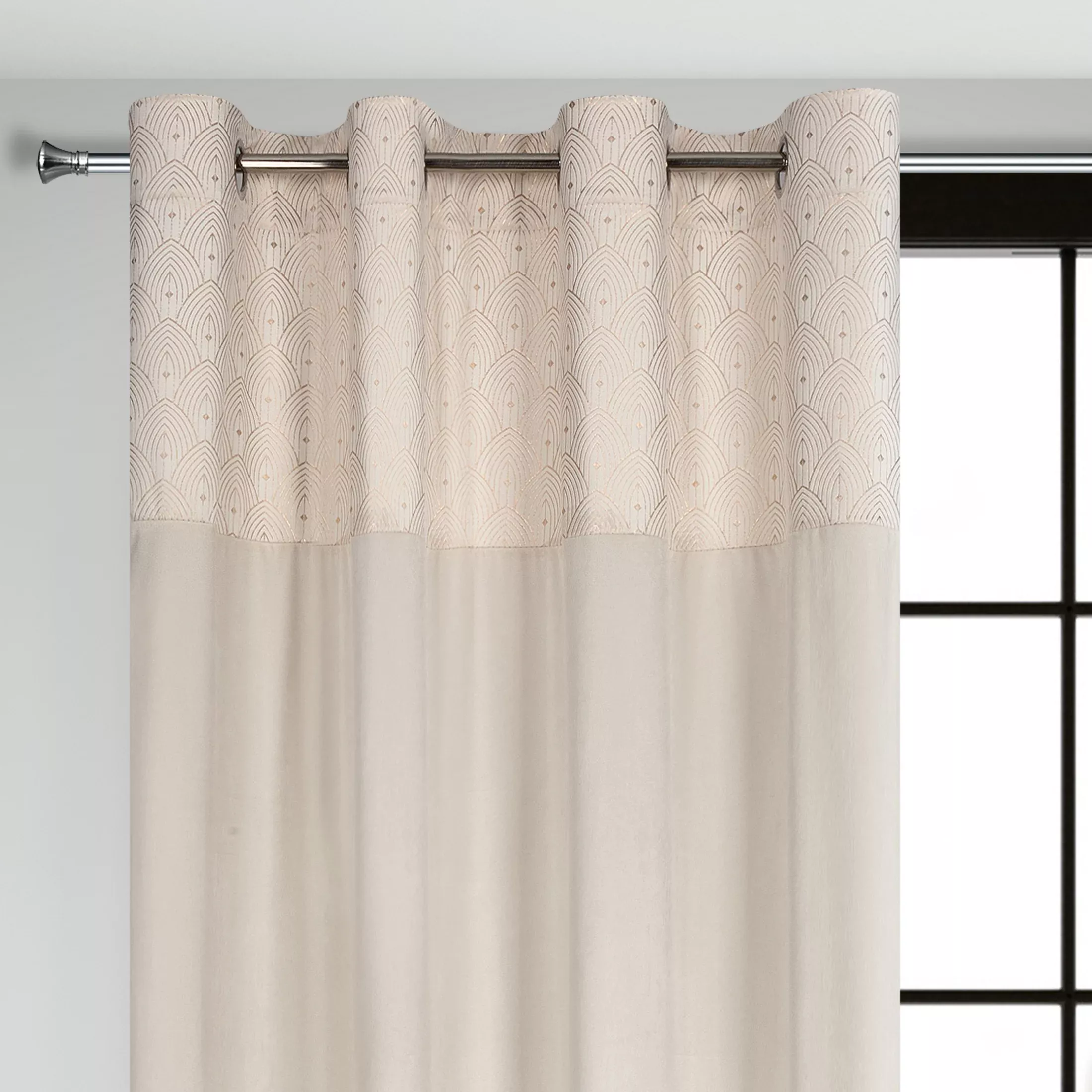 Zasłona kremowa z aplikacją z błyszczącego welwetu 140x250 cm przelotka - AGNES - Design 91
