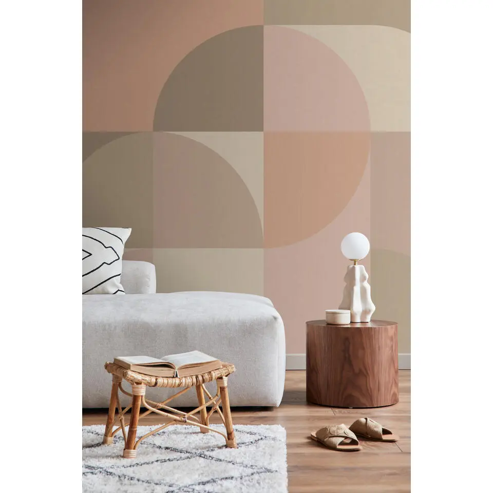 ESTAhome fotobehang cirkels in Bauhaus stijl roze en beige - 250 x 279 cm