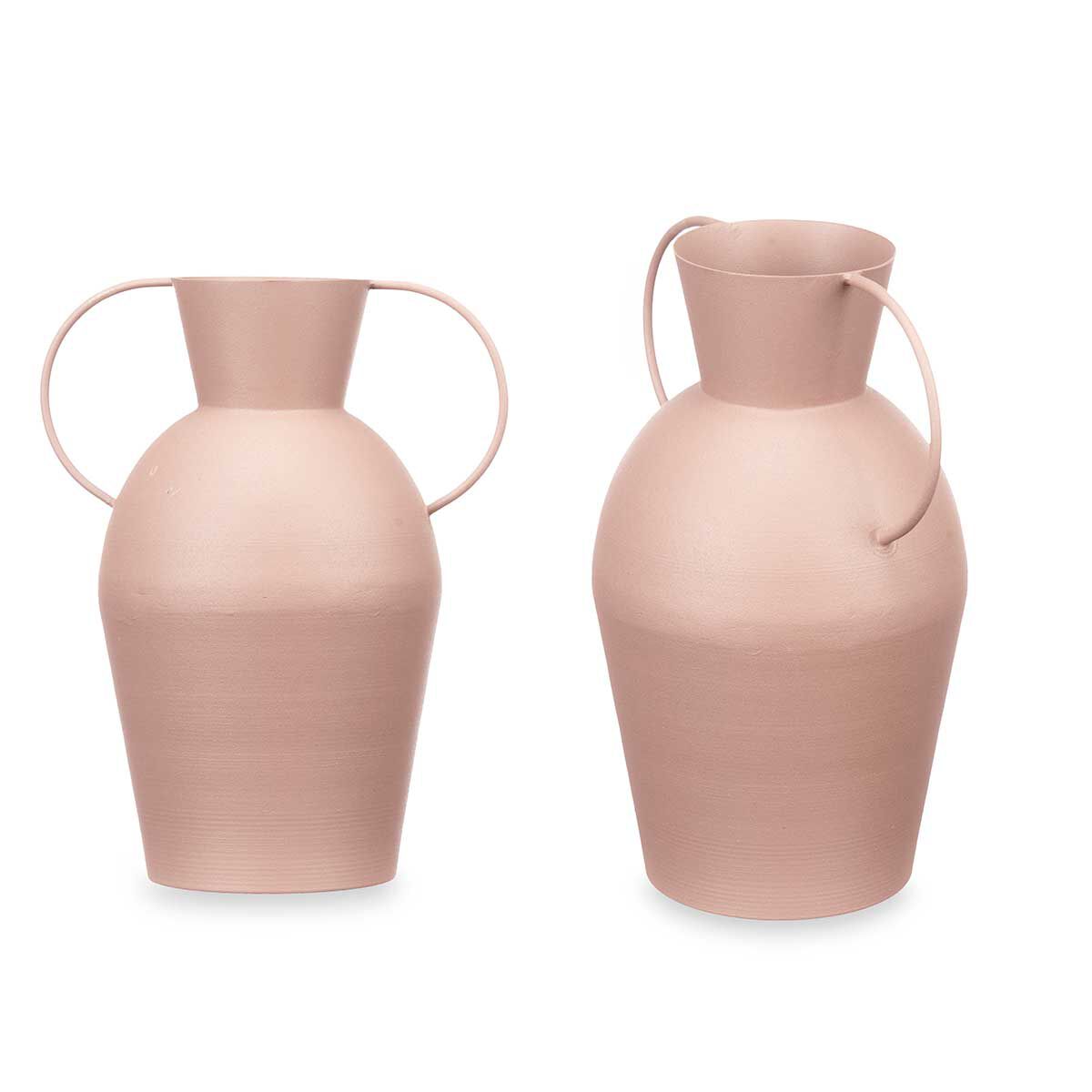 Jarra castanho claro em forma de leiteira em latão 27cm