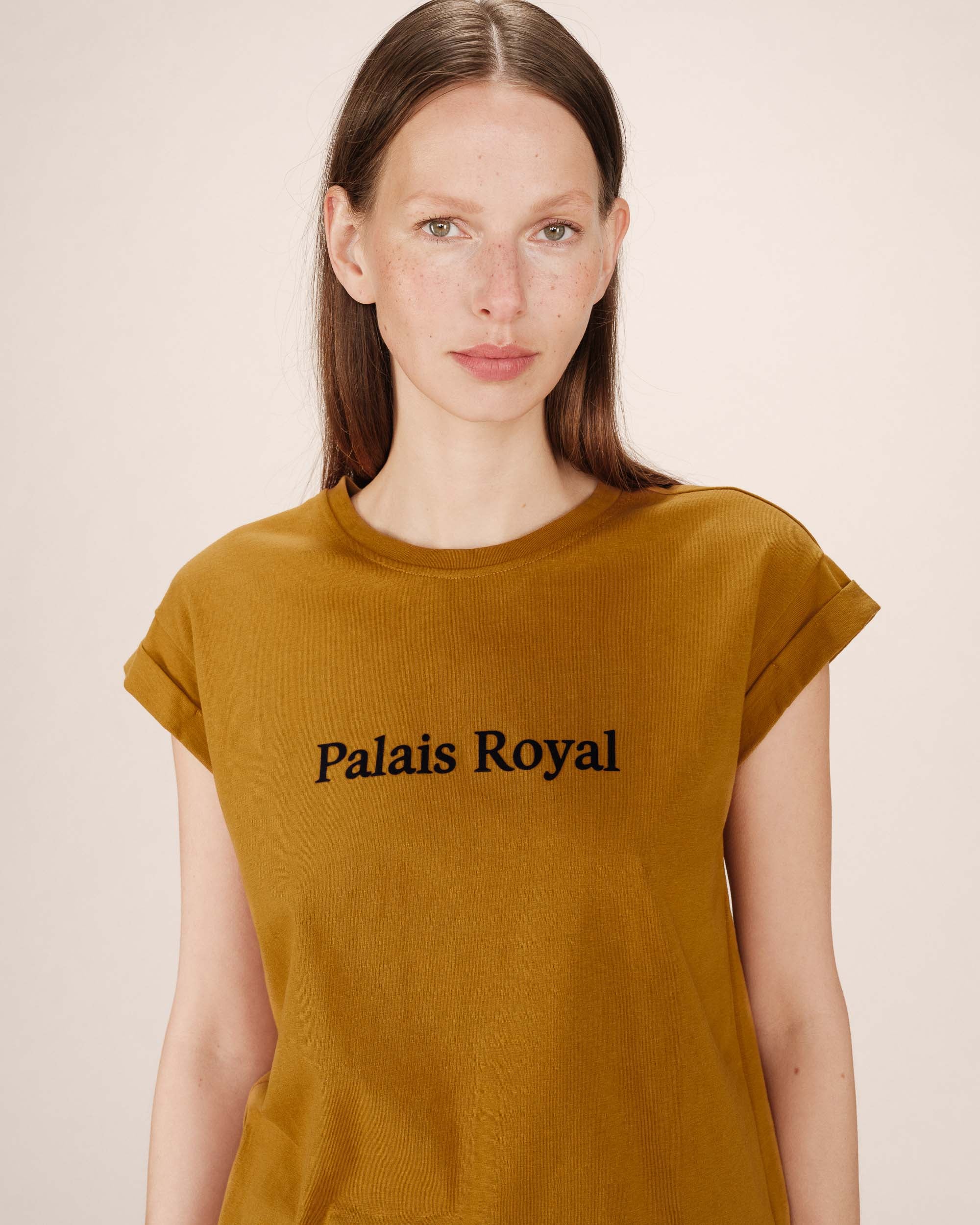 T-shirt a message ocre Sorentino