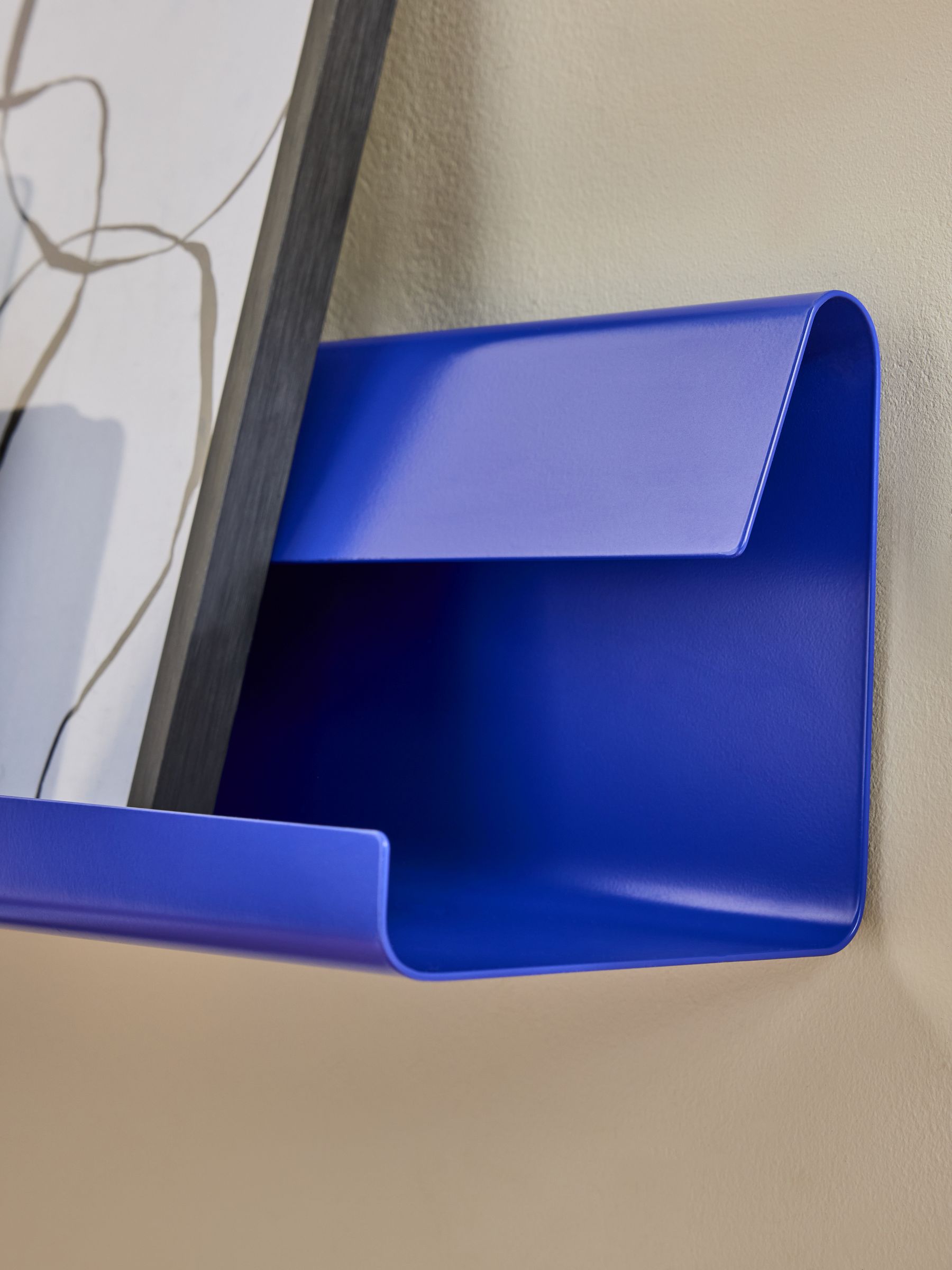 Wesley Metal Display Wall Shelf in Cobalt Blue